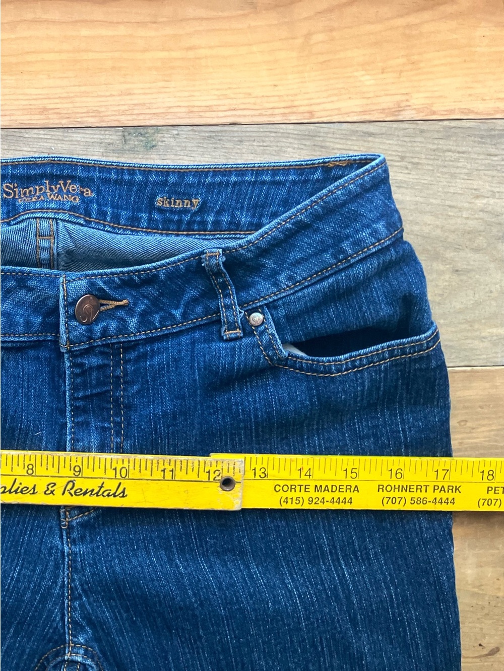 Simply Vera Vera Wang Women’s Dark Blue Skinny Straight Jeans Size 6